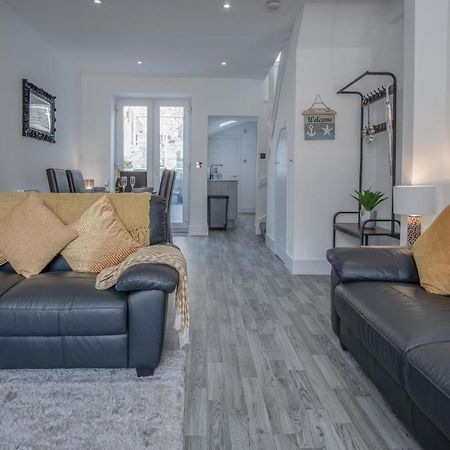Hawtree Cottage - 2 Bedroom Cottage - United Kingdom Buitenkant foto