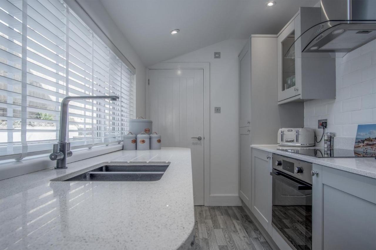 Hawtree Cottage - 2 Bedroom Cottage - United Kingdom Buitenkant foto