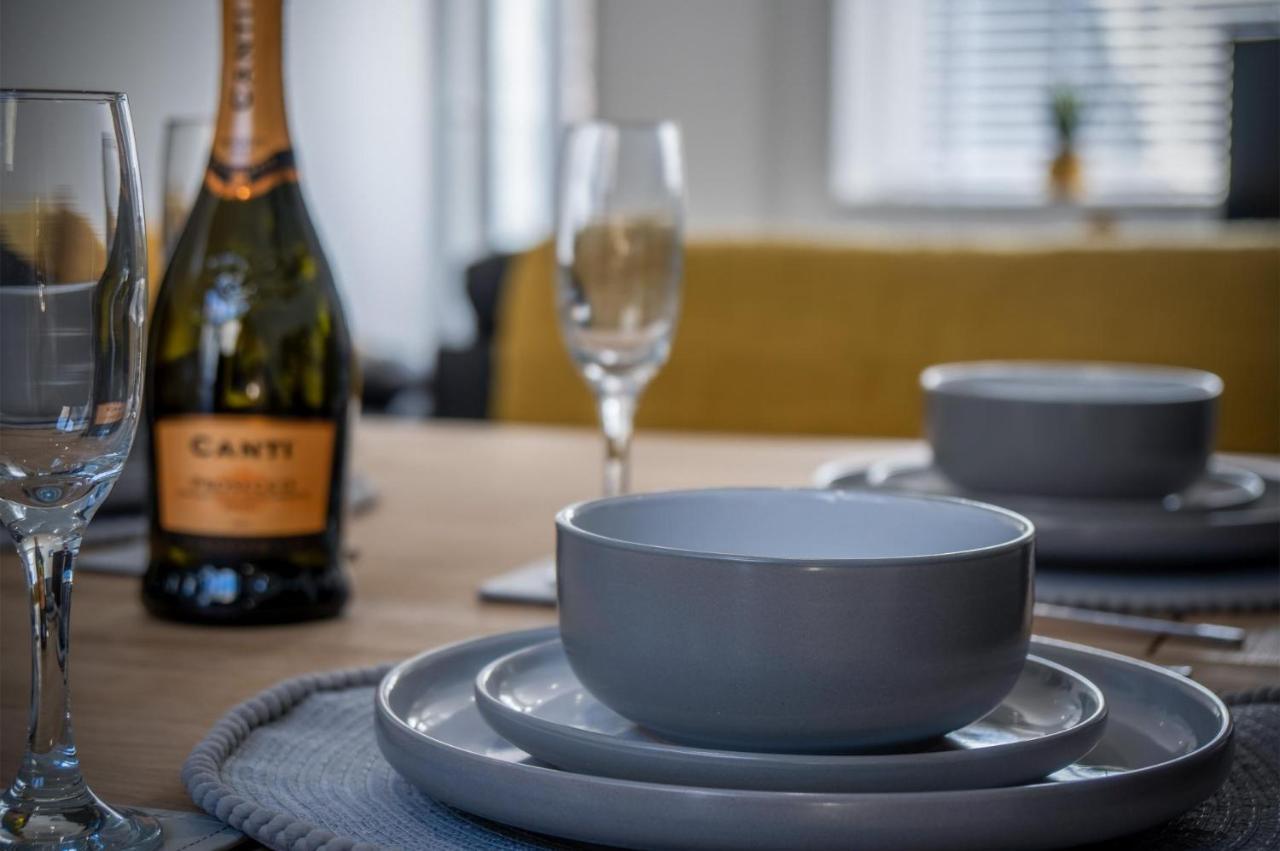 Hawtree Cottage - 2 Bedroom Cottage - United Kingdom Buitenkant foto